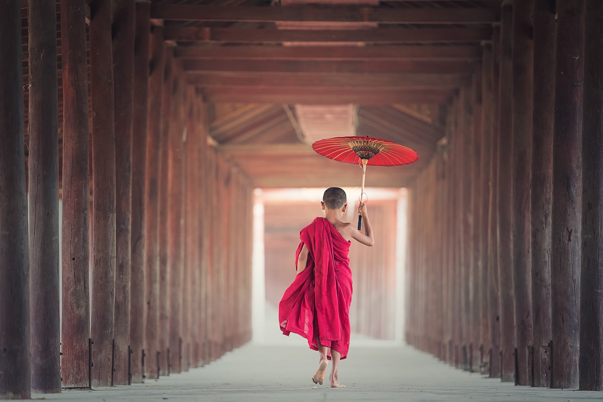 祭諸葛｜鳳天落詩選 architecture asia asian blur temple red Paper umbrella 1 1